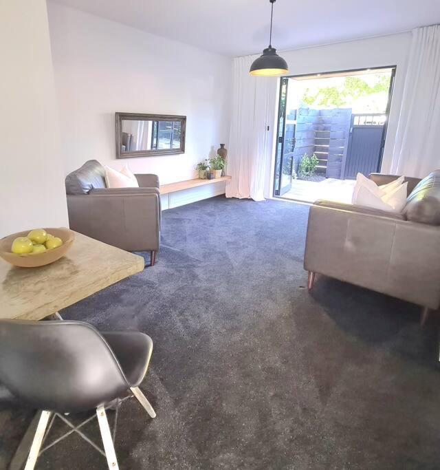 Apartment 1 - Haddin Court - Executive One Bedroom Blenheim Exterior photo