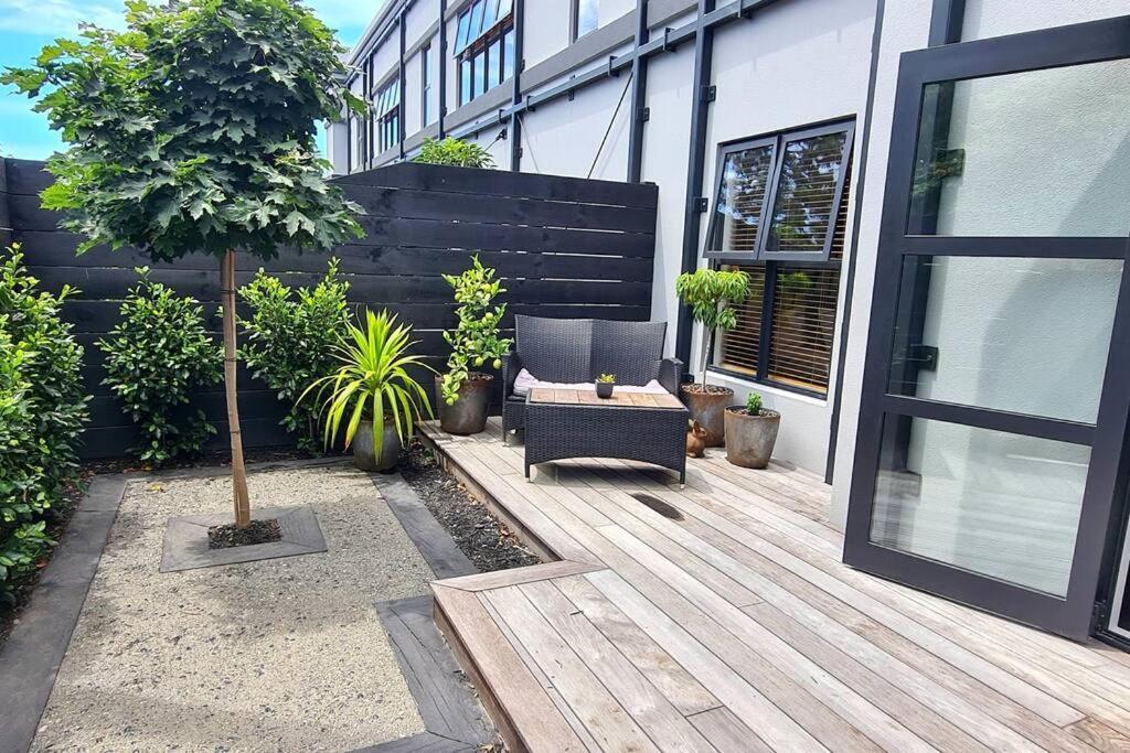 Apartment 1 - Haddin Court - Executive One Bedroom Blenheim Exterior photo
